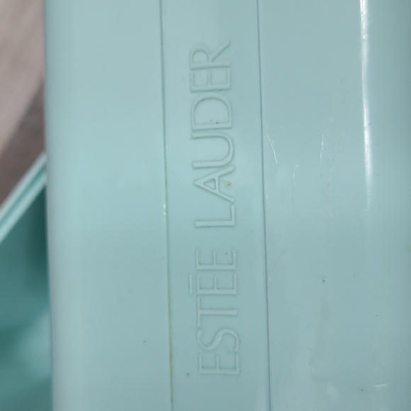 Estee Lauder Travel Case - Picture 6 of 10